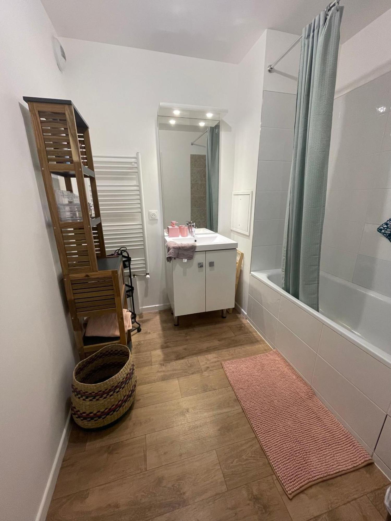 Prego , Cosy Flat Next To Disneylandparis Apartment